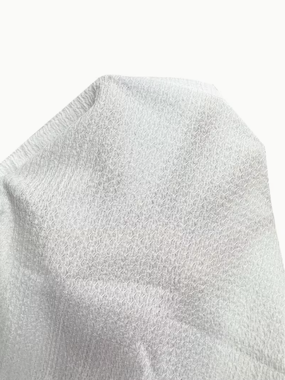 Noémie™ — T-shirt élégant à texture subtile