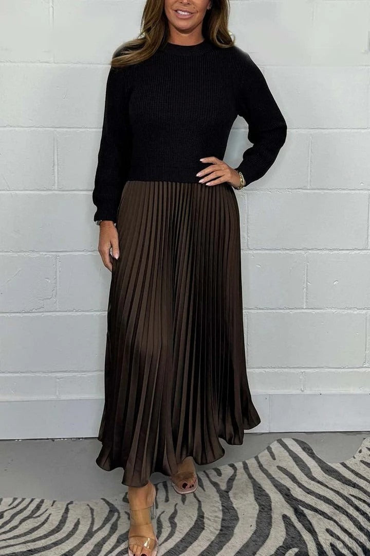 Claudine™ – La Robe Pull Plissée Élégance et Confort