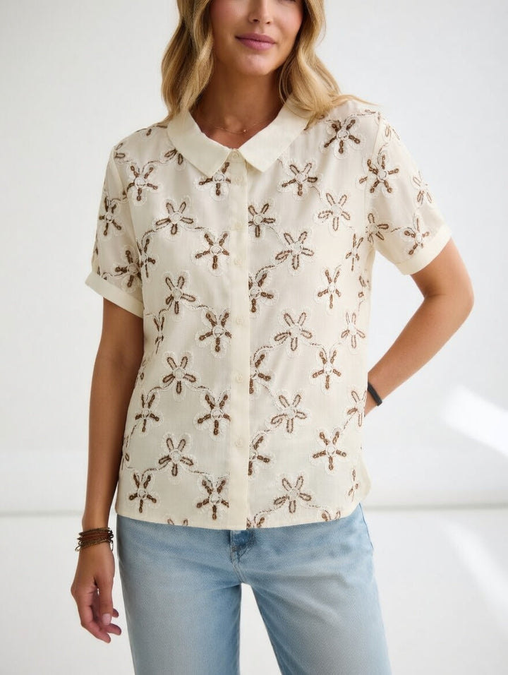 Amandélie™ — Blouse brodée florale élégante légère