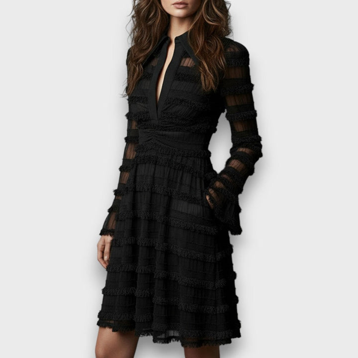 Noémie™ — Robe noire élégante à texture raffinée