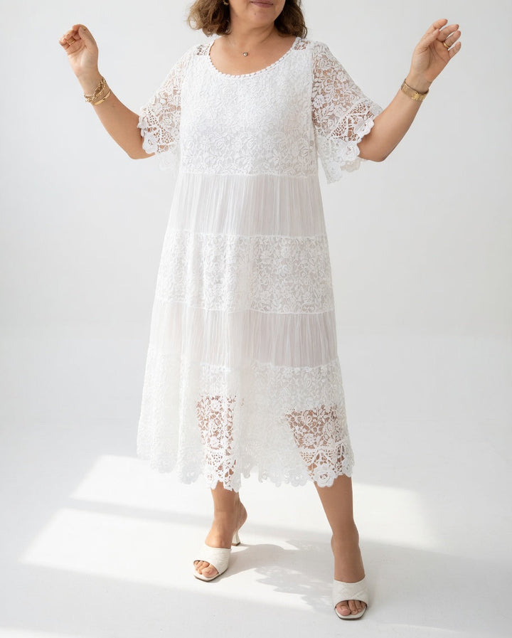 Clarisse™ — Robe midi élégante à dentelle délicate