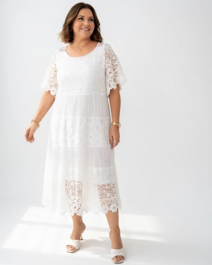 Clarisse™ — Robe midi élégante à dentelle délicate